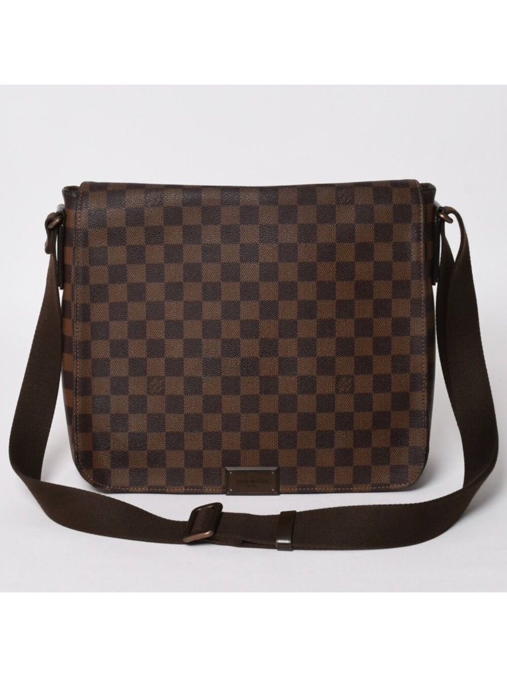 Louis Vuitton District MM Shoulder Bag Damier Canvas Brown